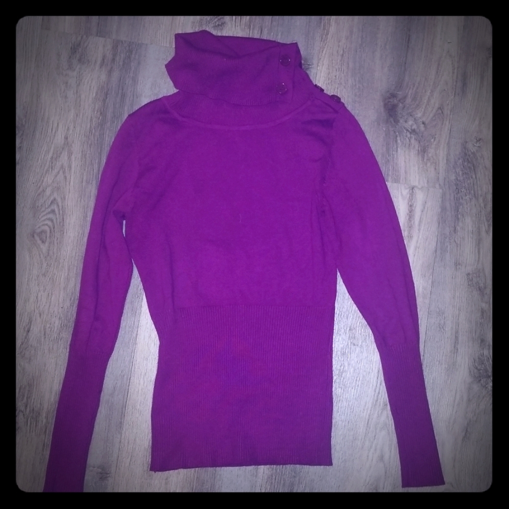 🎁4/$20🎁Long sleeve buttoned cowl neck